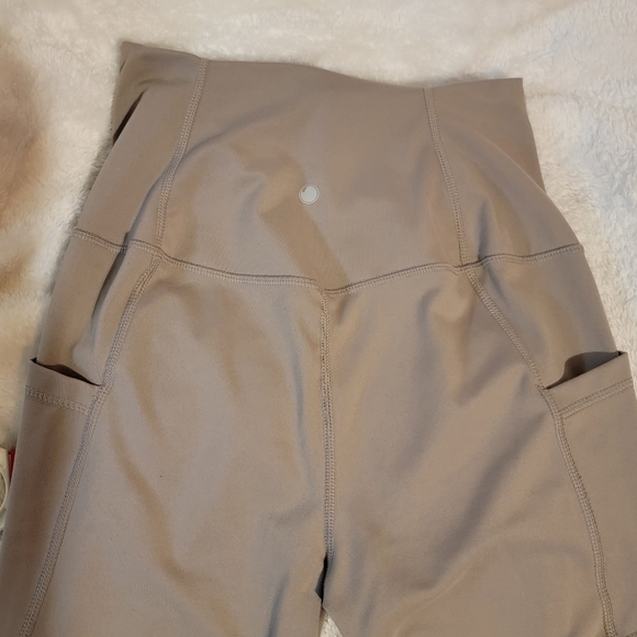 Yogalicious  active wear leggings - Picture 5 of 6